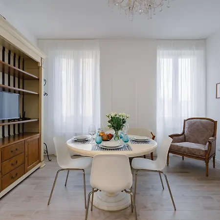 La Ginevra Boutique In *