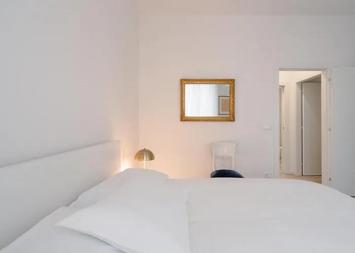 La Ginevra Boutique In *