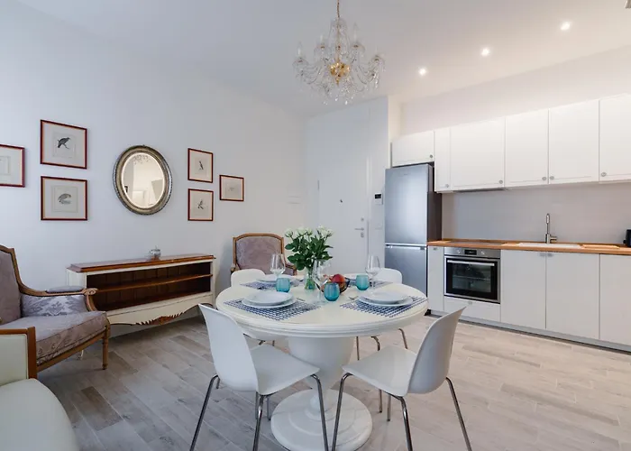 La Ginevra Boutique In بولونيا