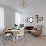Daire La Ginevra Boutique In *