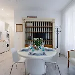 La Ginevra Boutique In Daire *